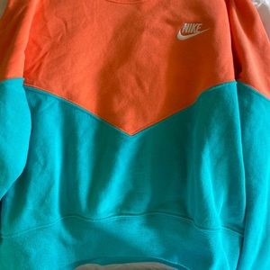 Nike cropped crewneck